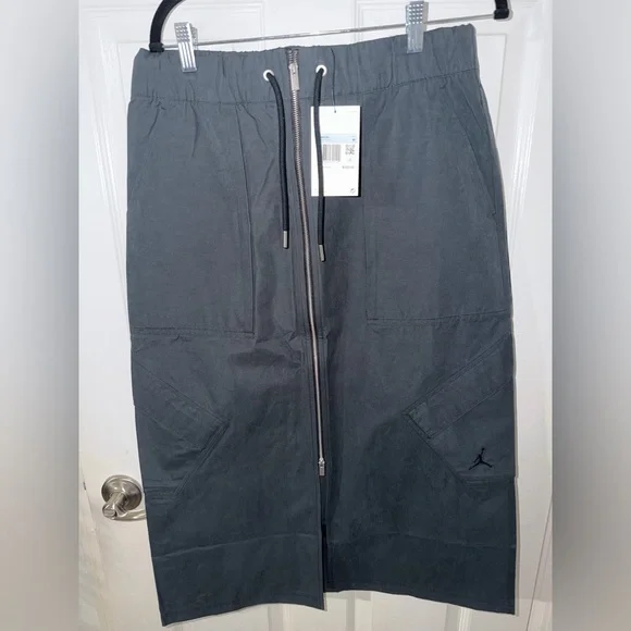 Women’s Jordan Brand “Chicago” Cargo Skirt
